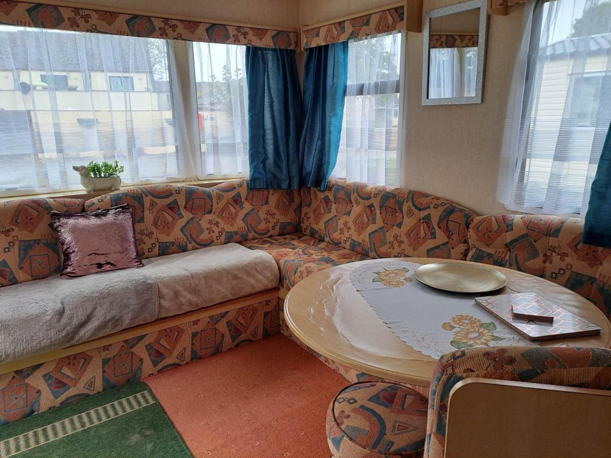 Cosy Caravan At Blackmoor Farm Ludchurch エクステリア 写真